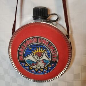 Marlboro Coleman Canteen